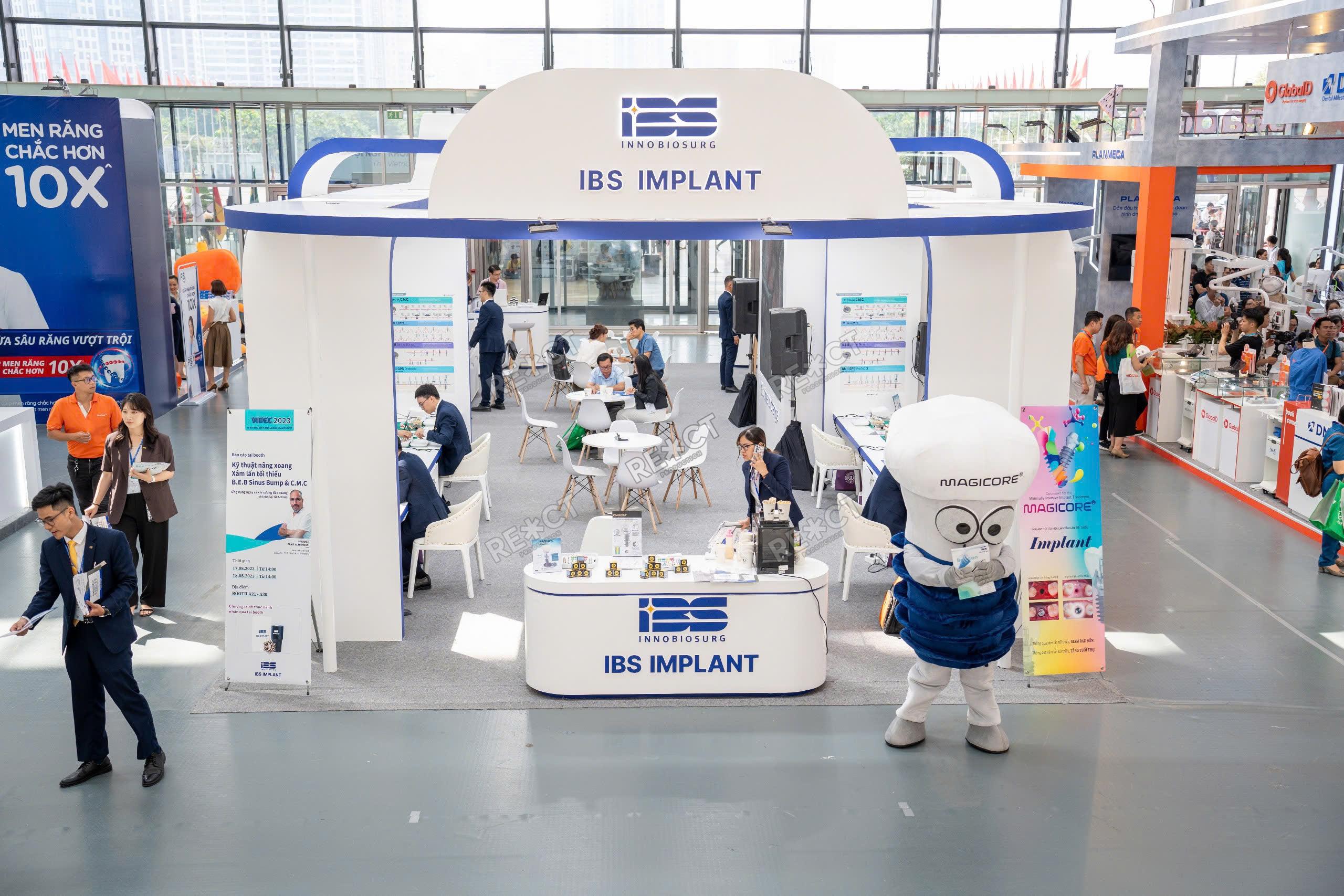 Tổ chức sự kiện